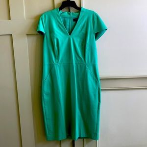 J. Crew cap-sleeved shift dress in Kelly green. Size 16